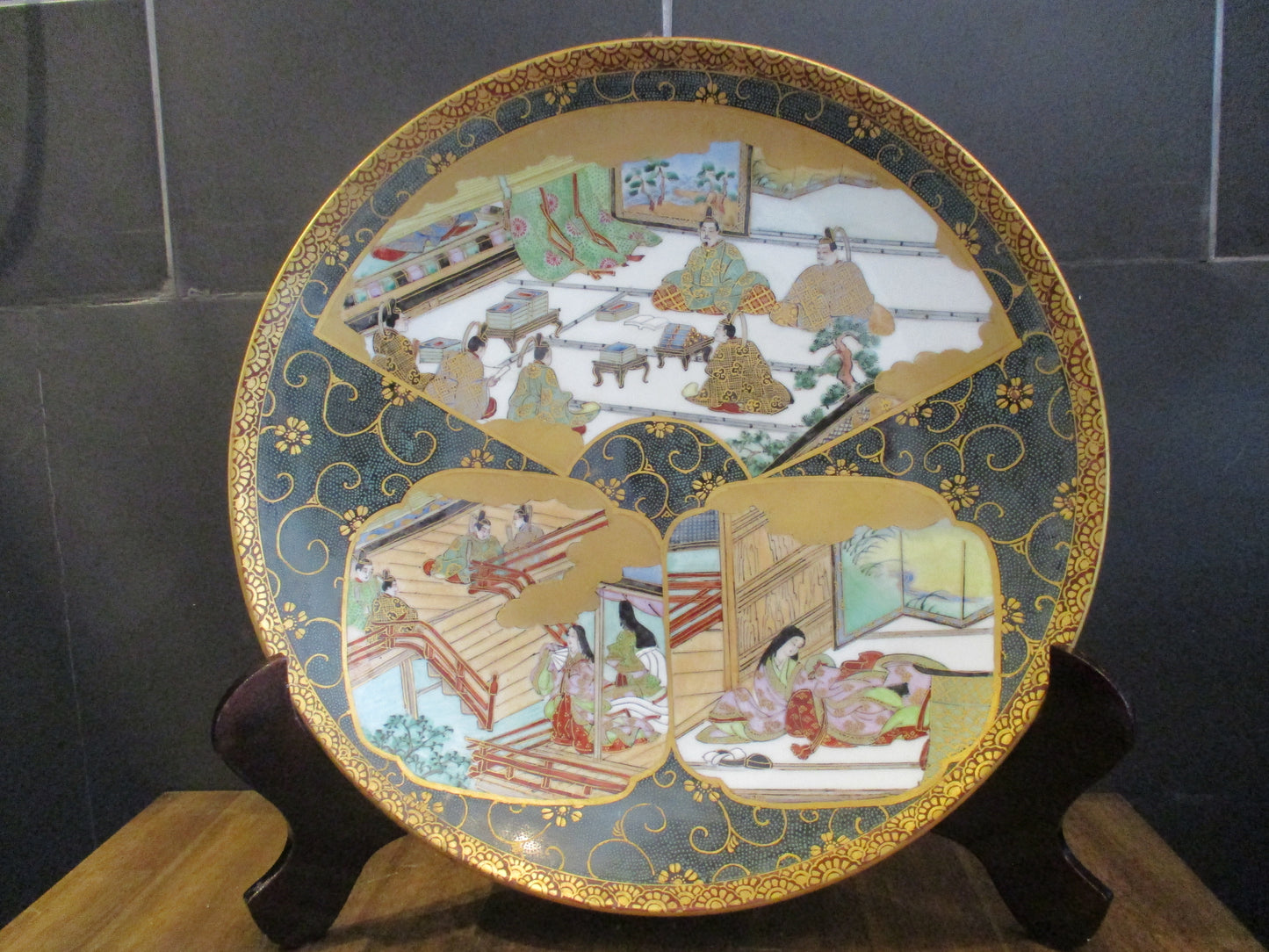 Japanese Kutani Charger