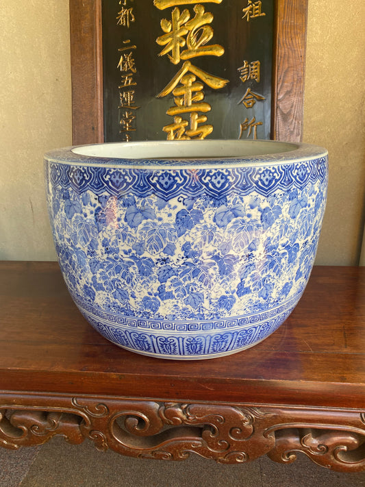 Japanese Imari Hibachi
