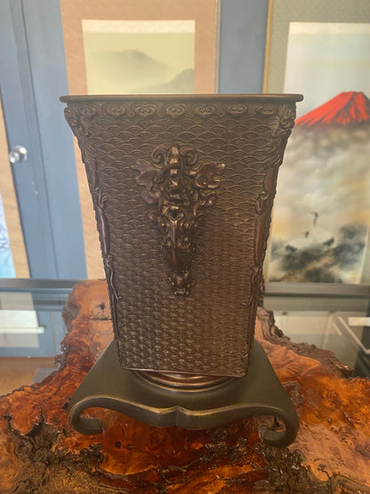 Outstanding Japanese Bronze Vase